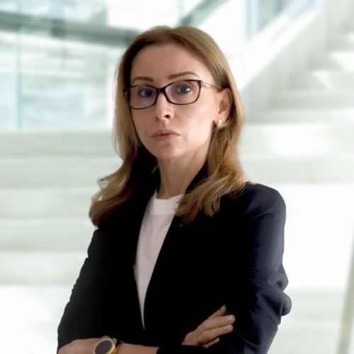 Nelly Lousqui служител в онлай магазин miniso.bg